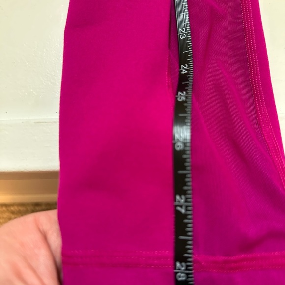 Fabletics Mila High-Waisted On-The-Go Powerhold with Pockets Capri Size Small - Picture 6 of 7